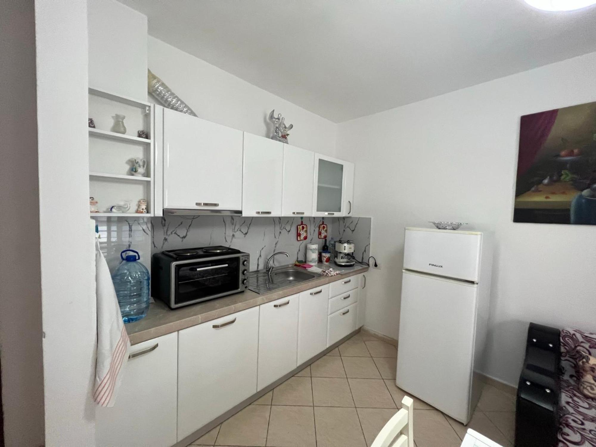 Vivi La Tua Vacanza Con L'Appartamento 1 Di Ervin! Enjoy Your Holiday With Ervin'S Apartment 1! Vlorë 외부 사진